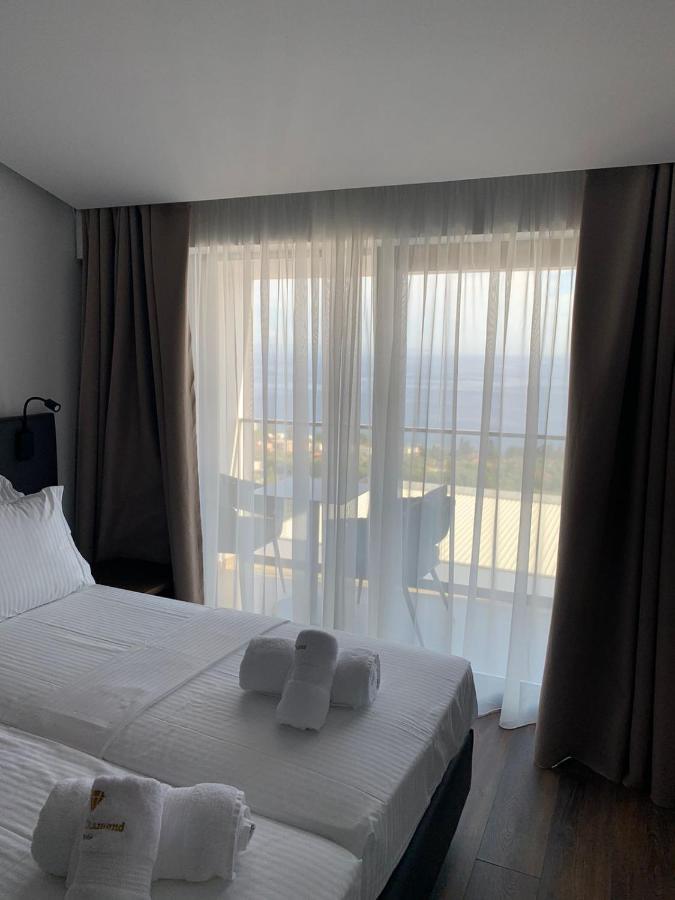 Black Diamond Hotel Dhërmi Kültér fotó