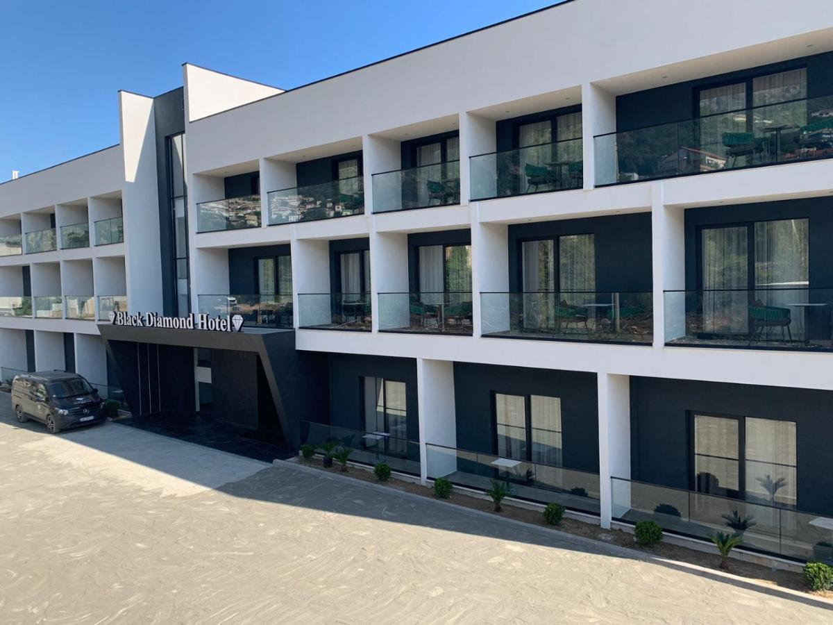 Black Diamond Hotel Dhërmi Kültér fotó