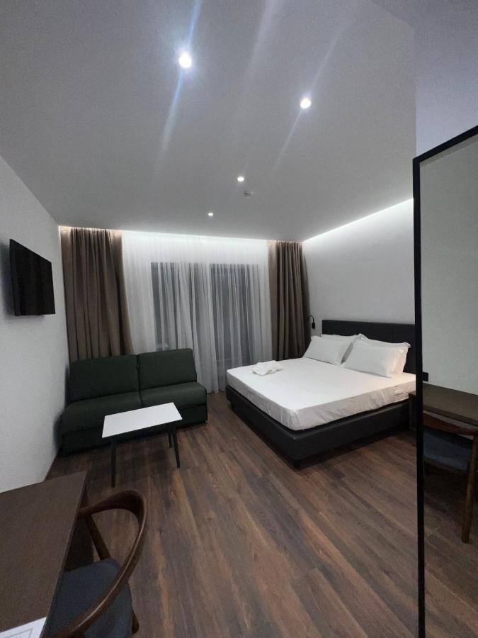 Black Diamond Hotel Dhërmi Kültér fotó