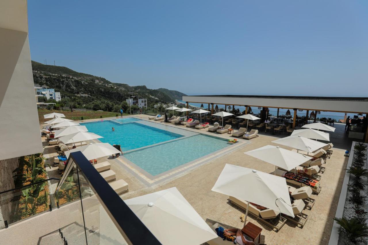 Black Diamond Hotel Dhërmi Kültér fotó
