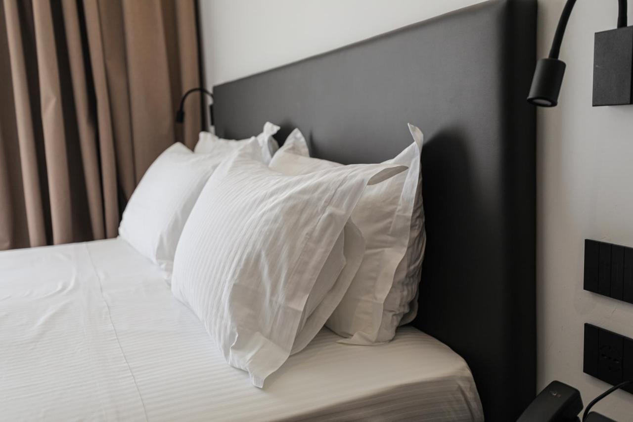 Black Diamond Hotel Dhërmi Kültér fotó