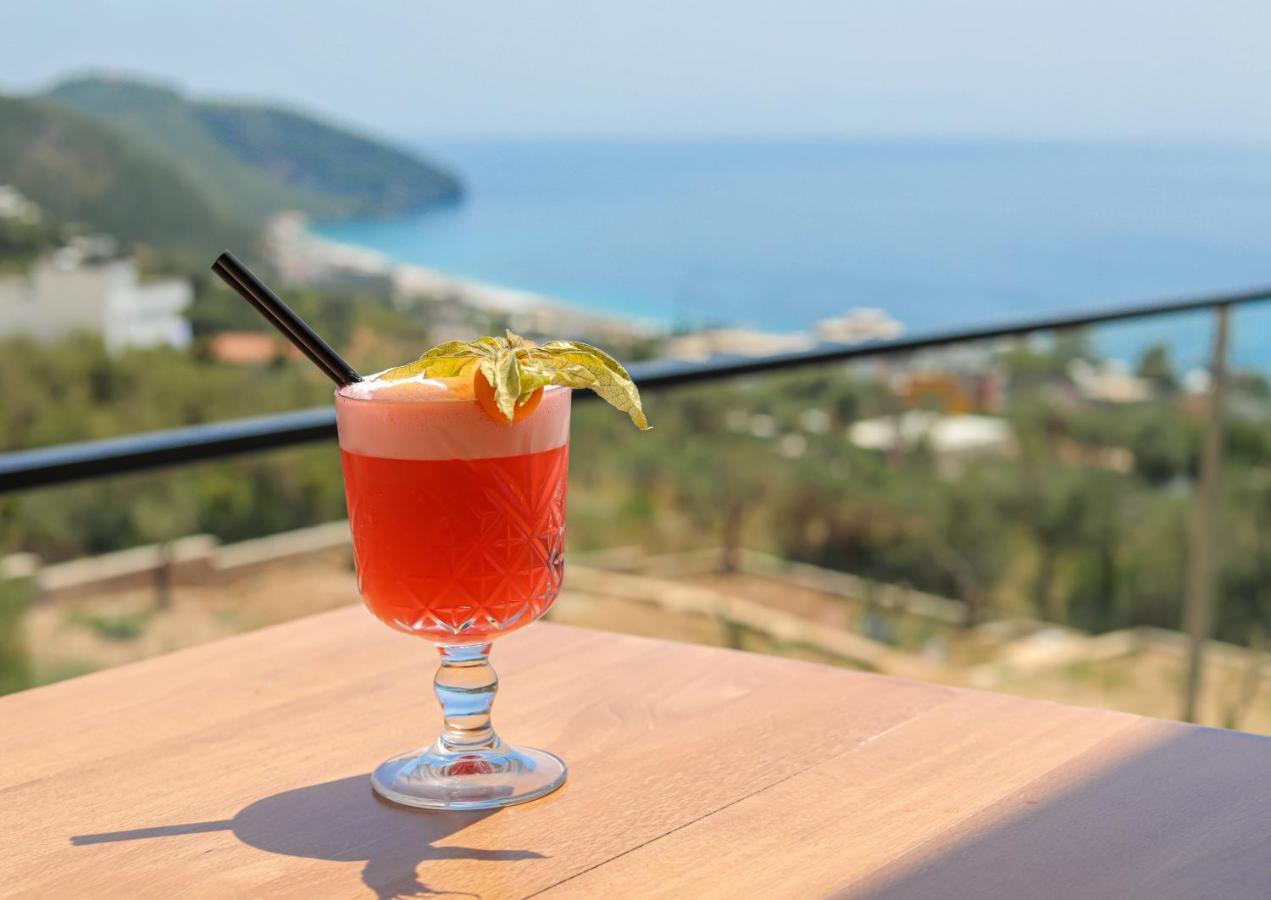 Black Diamond Hotel Dhërmi Kültér fotó