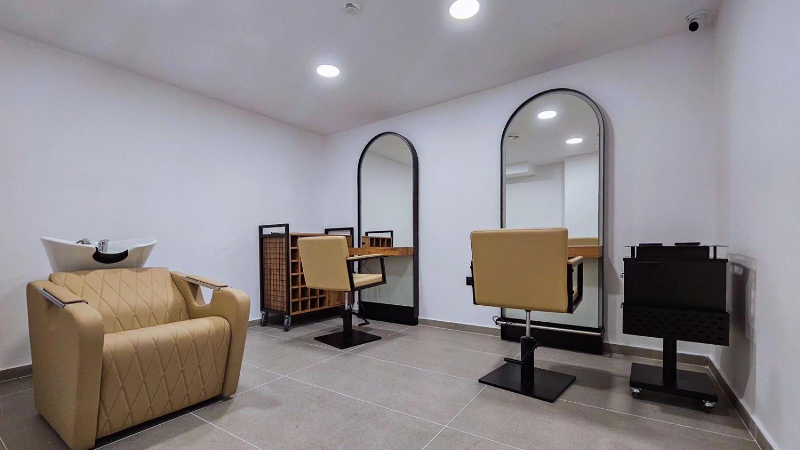 Black Diamond Hotel Dhërmi Kültér fotó