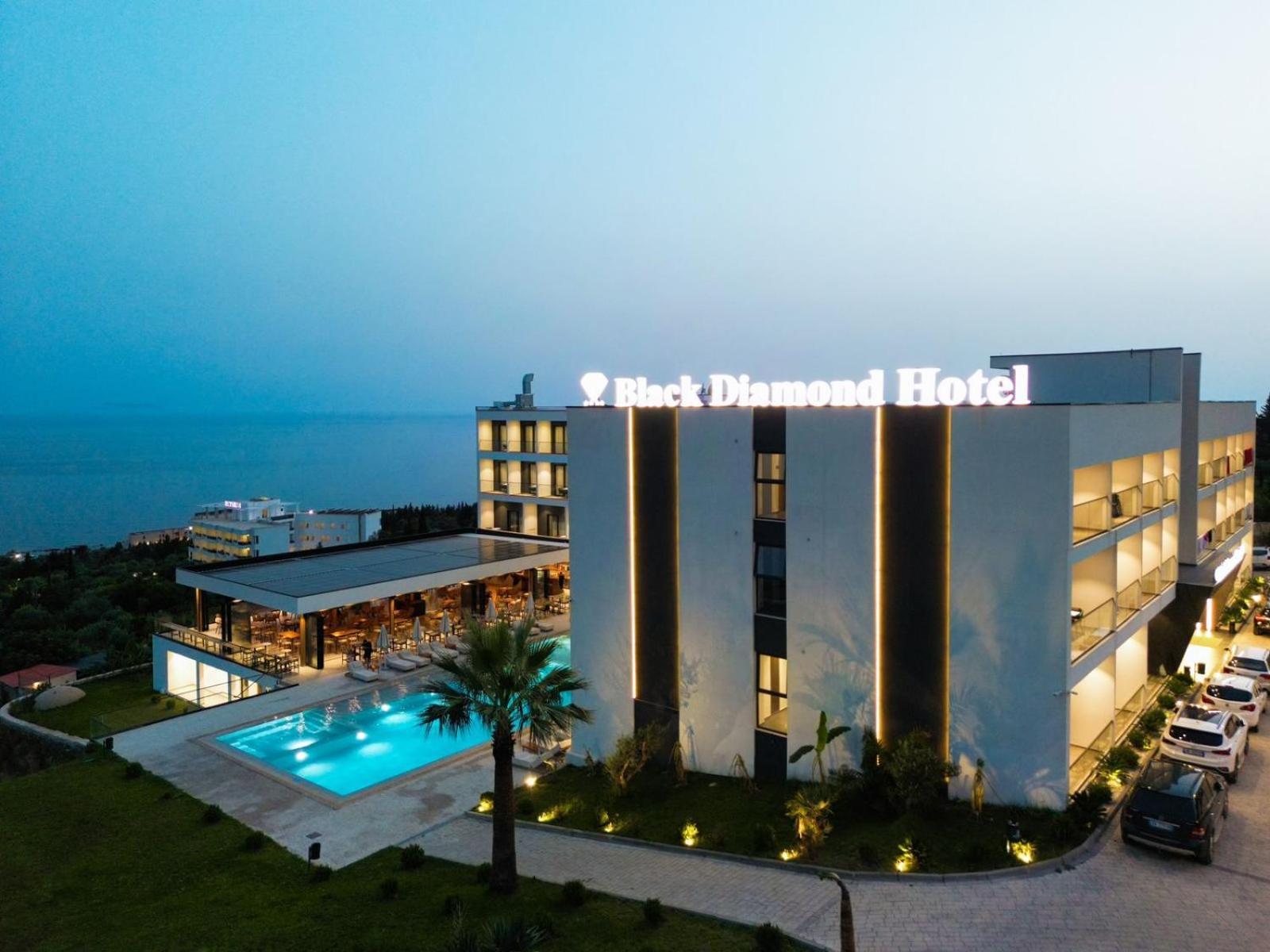 Black Diamond Hotel Dhërmi Kültér fotó