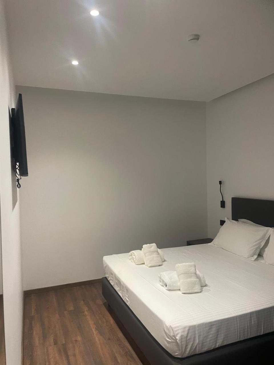 Black Diamond Hotel Dhërmi Kültér fotó