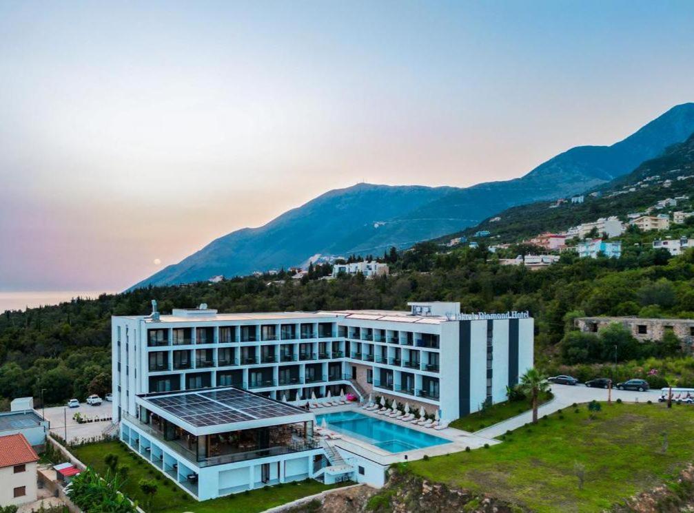 Black Diamond Hotel Dhërmi Kültér fotó