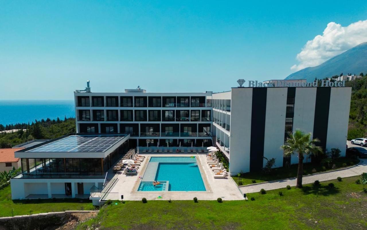 Black Diamond Hotel Dhërmi Kültér fotó